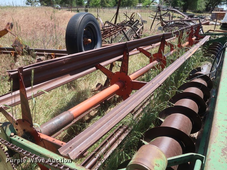 image for item GS9908 1981 John Deere 7720 Turbo combine