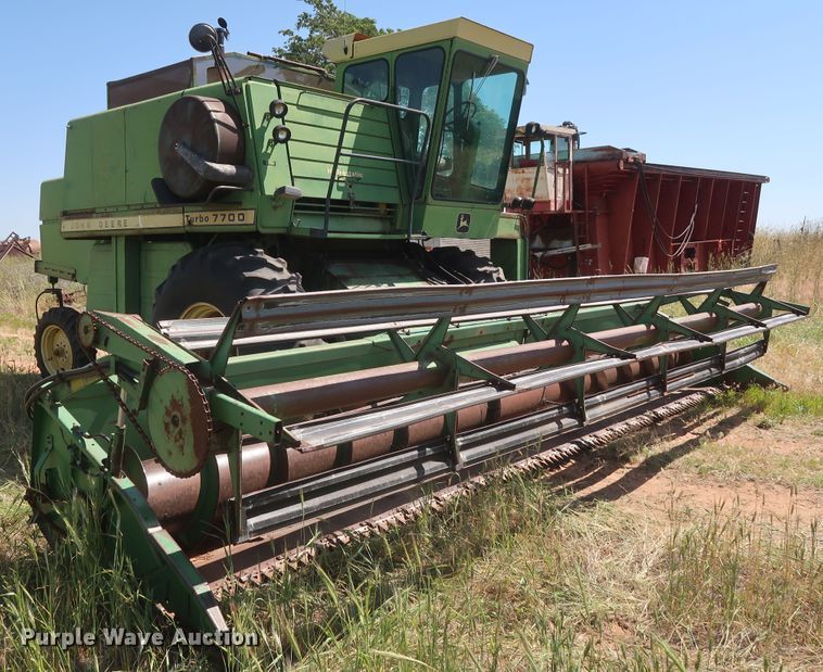 image for item GS9912 John Deere 7700 Turbo combine