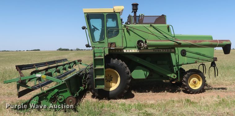 image for item GS9912 John Deere 7700 Turbo combine