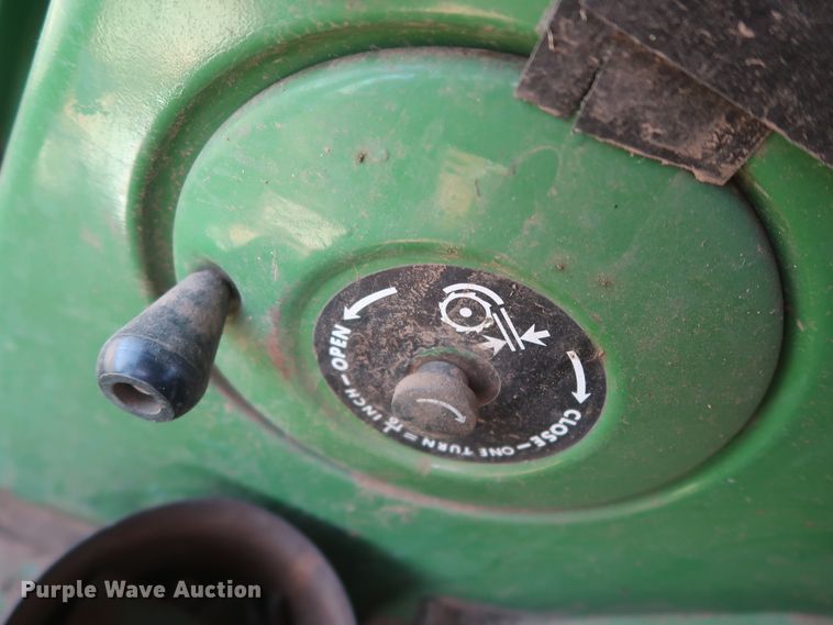 image for item GS9912 John Deere 7700 Turbo combine