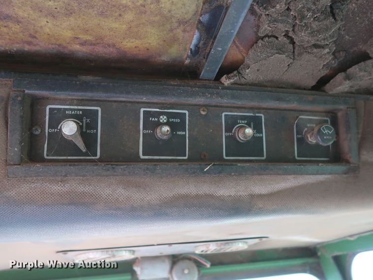 image for item GS9912 John Deere 7700 Turbo combine