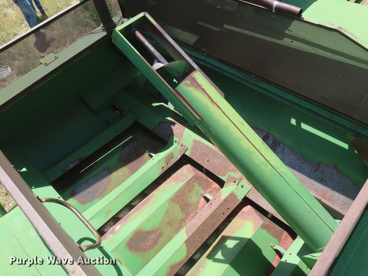image for item GS9912 John Deere 7700 Turbo combine