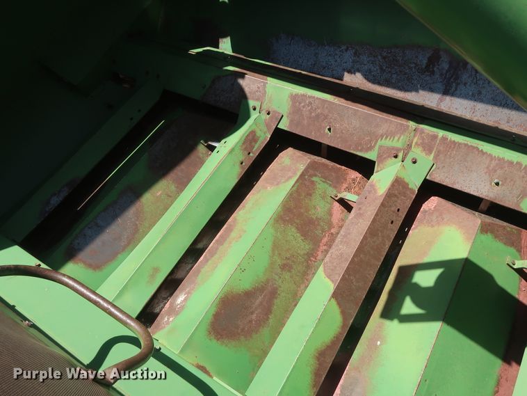 image for item GS9912 John Deere 7700 Turbo combine