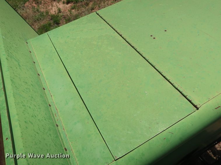 image for item GS9912 John Deere 7700 Turbo combine