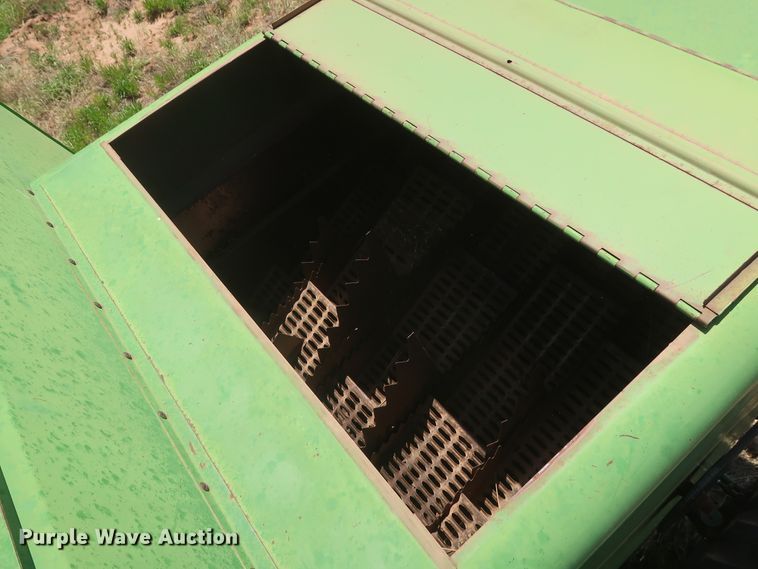 image for item GS9912 John Deere 7700 Turbo combine