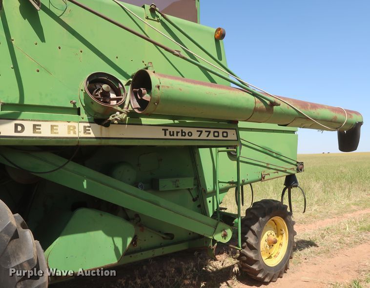 image for item GS9912 John Deere 7700 Turbo combine