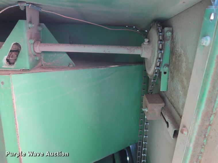 image for item GS9912 John Deere 7700 Turbo combine