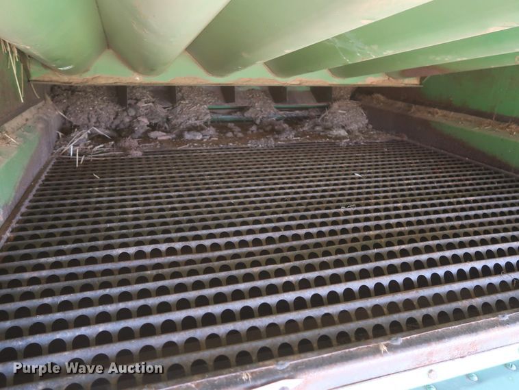 image for item GS9912 John Deere 7700 Turbo combine