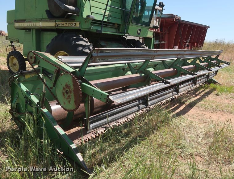 image for item GS9912 John Deere 7700 Turbo combine