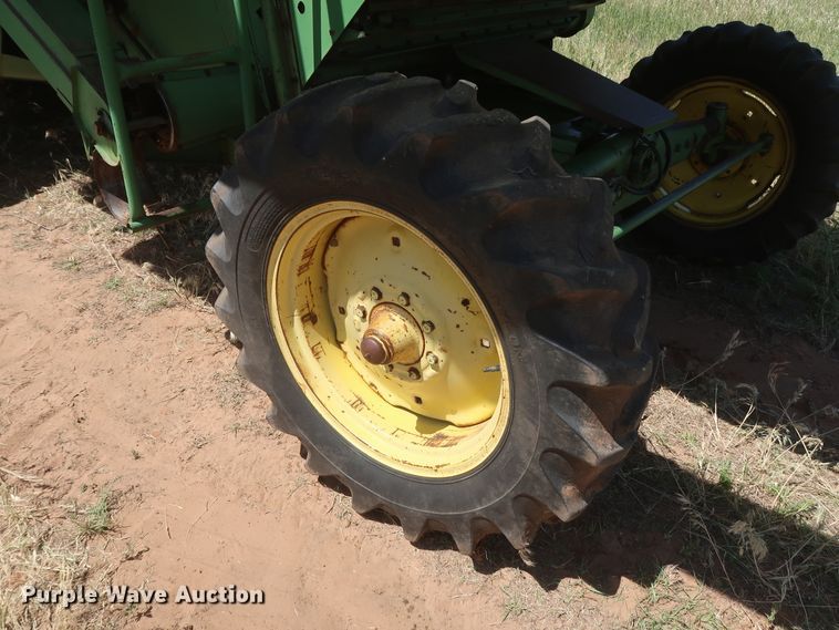 image for item GS9912 John Deere 7700 Turbo combine