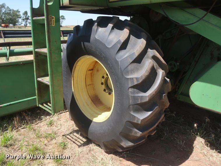 image for item GS9912 John Deere 7700 Turbo combine