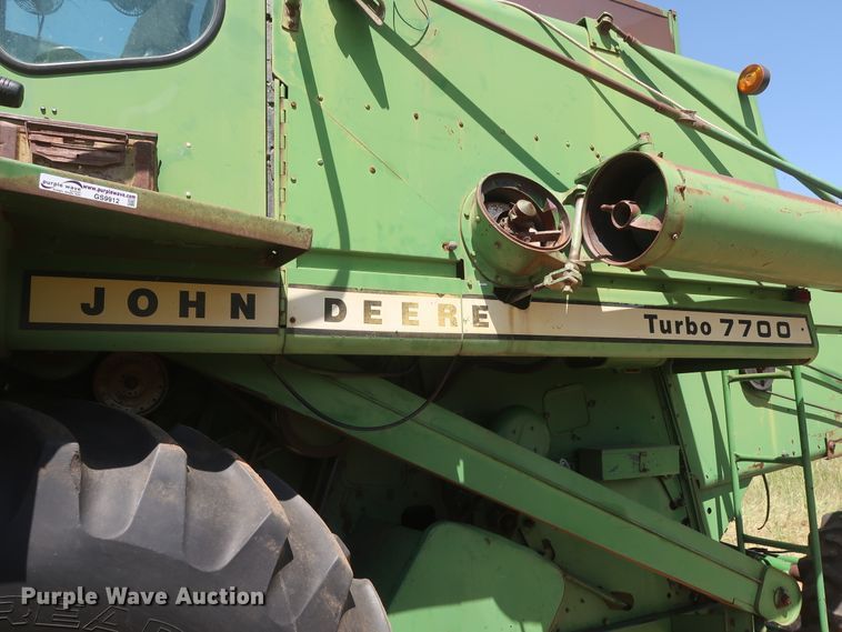 image for item GS9912 John Deere 7700 Turbo combine