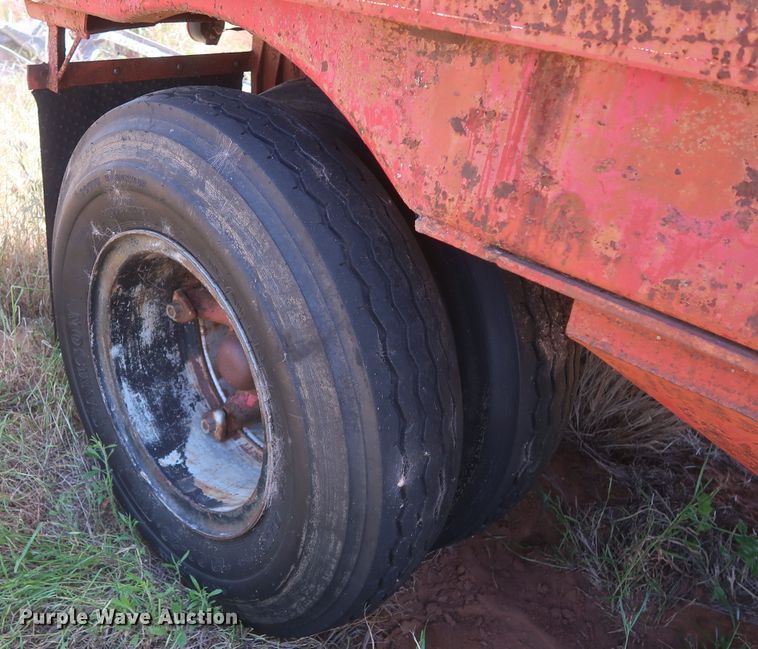 image for item GS9914 Hereford double hopper bottom grain trailer