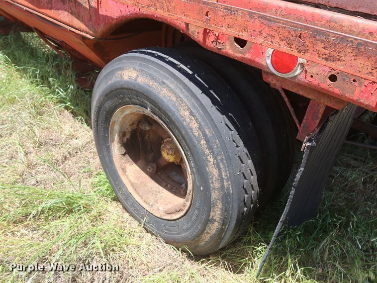 image for item GS9914 Hereford double hopper bottom grain trailer
