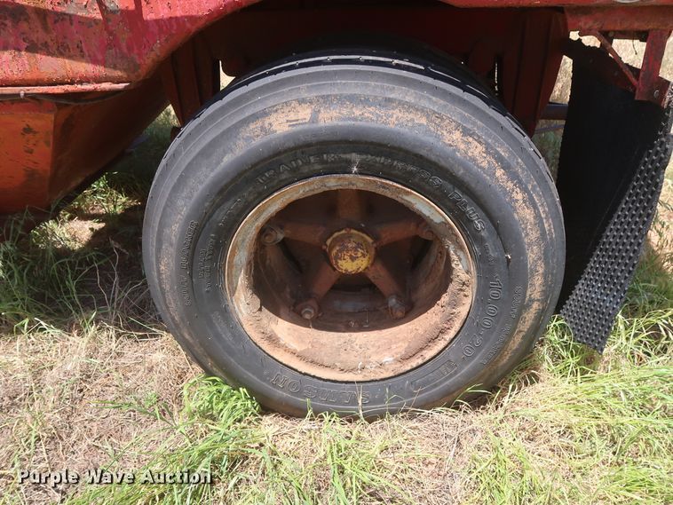 image for item GS9914 Hereford double hopper bottom grain trailer