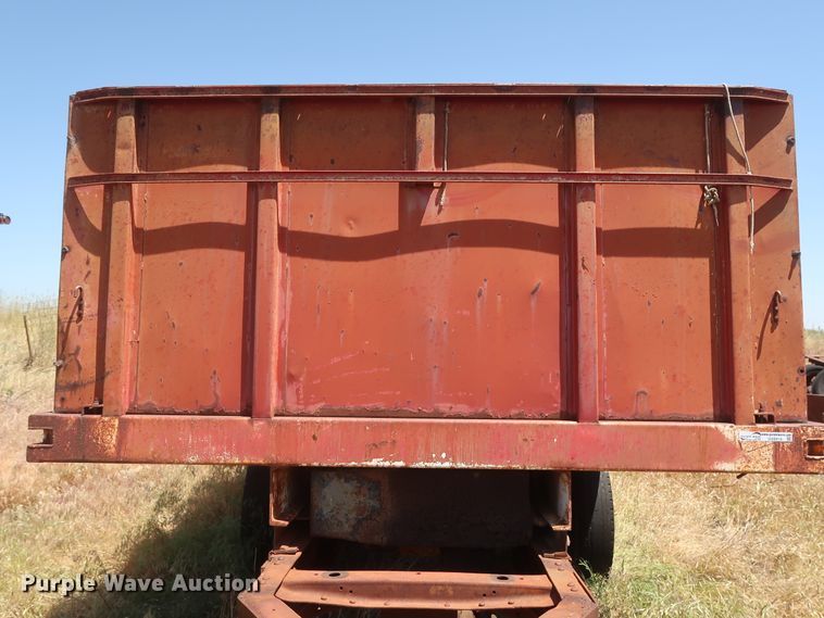 image for item GS9916 Dump trailer