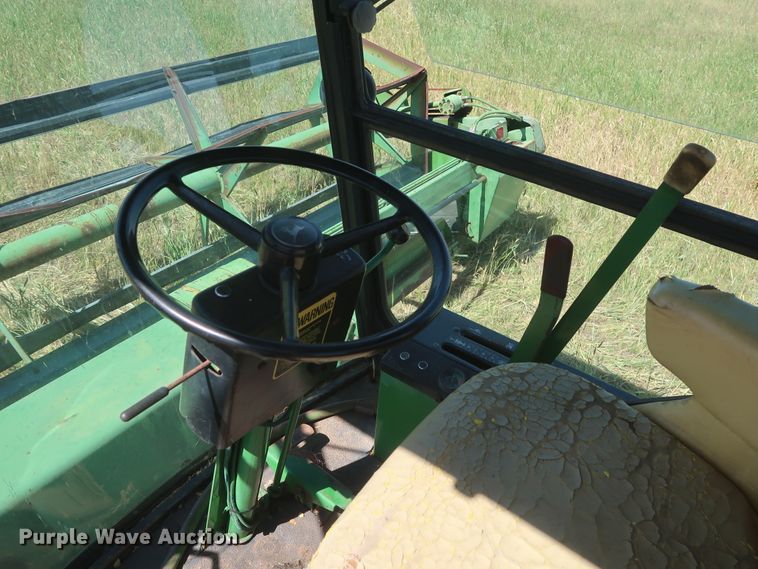 image for item GS9917 1983 John Deere 2420  windrower