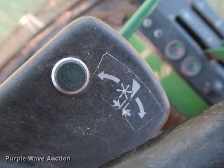 image for item GS9917 1983 John Deere 2420  windrower