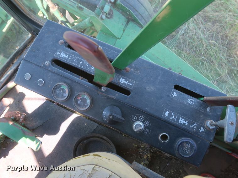 image for item GS9917 1983 John Deere 2420  windrower
