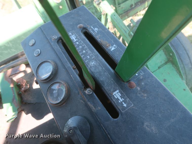 image for item GS9917 1983 John Deere 2420  windrower