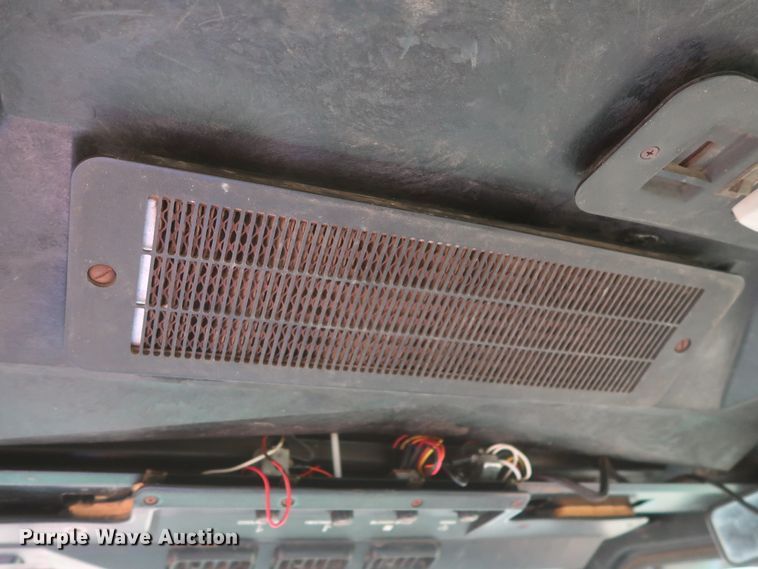 image for item GS9917 1983 John Deere 2420  windrower