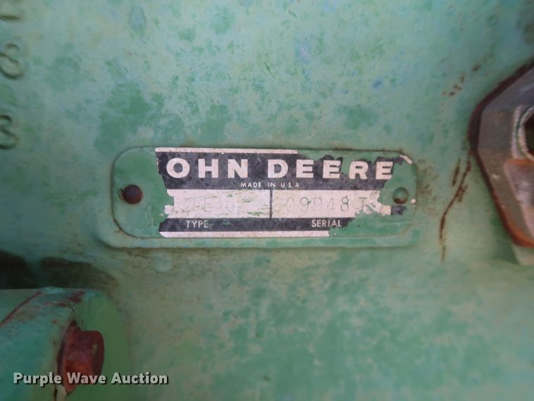 image for item GS9917 1983 John Deere 2420  windrower