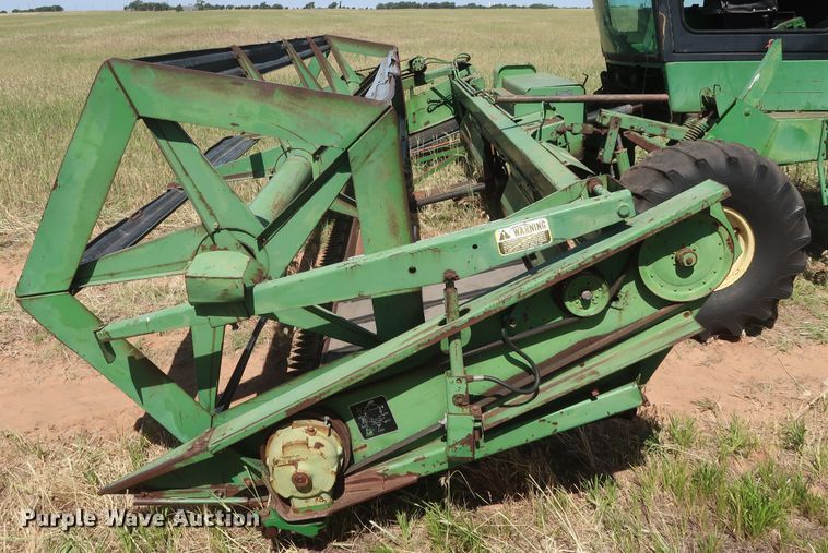image for item GS9917 1983 John Deere 2420  windrower