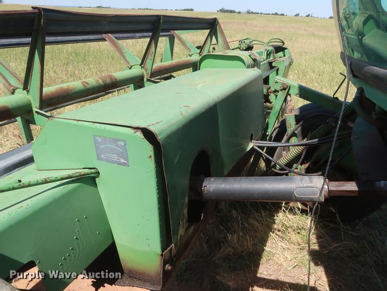 image for item GS9917 1983 John Deere 2420  windrower