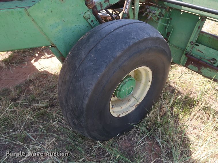 image for item GS9917 1983 John Deere 2420  windrower