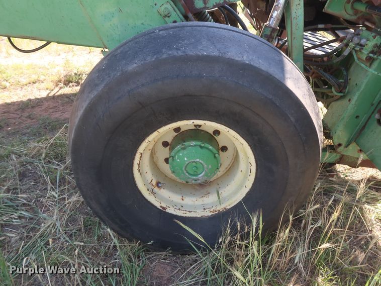 image for item GS9917 1983 John Deere 2420  windrower