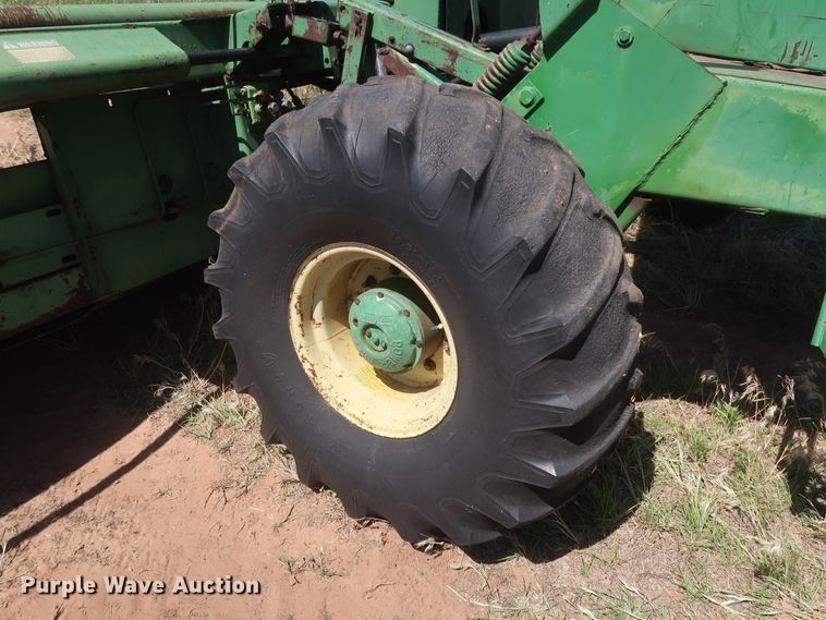 image for item GS9917 1983 John Deere 2420  windrower