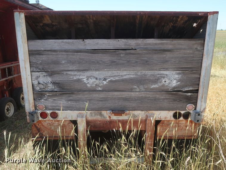 image for item GS9919 Hobbs AD9-6400-27 single hopper bottom grain trailer