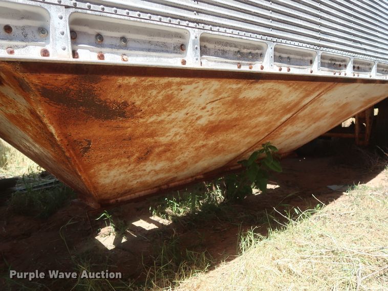 image for item GS9919 Hobbs AD9-6400-27 single hopper bottom grain trailer