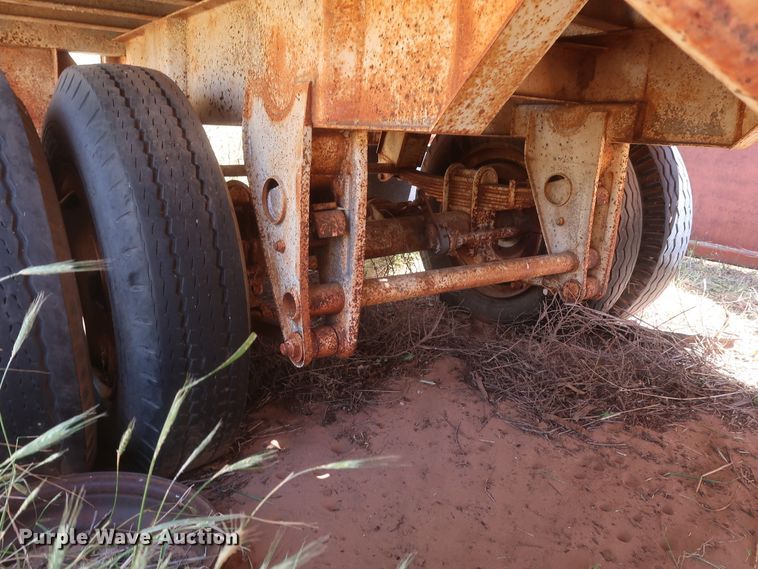 image for item GS9919 Hobbs AD9-6400-27 single hopper bottom grain trailer