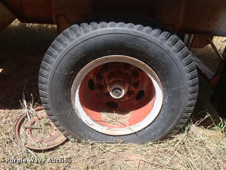 image for item GS9919 Hobbs AD9-6400-27 single hopper bottom grain trailer