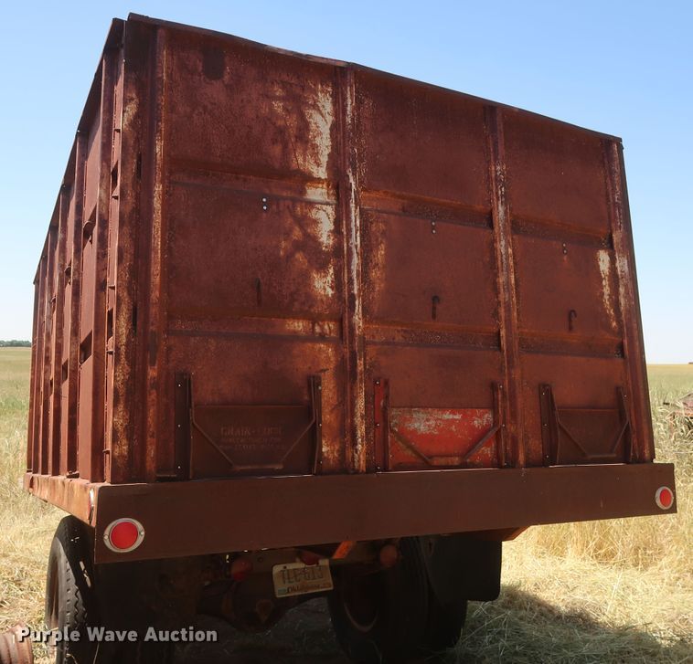 image for item GS9920 Mid-States Distributing Grain-Lock grain trailer
