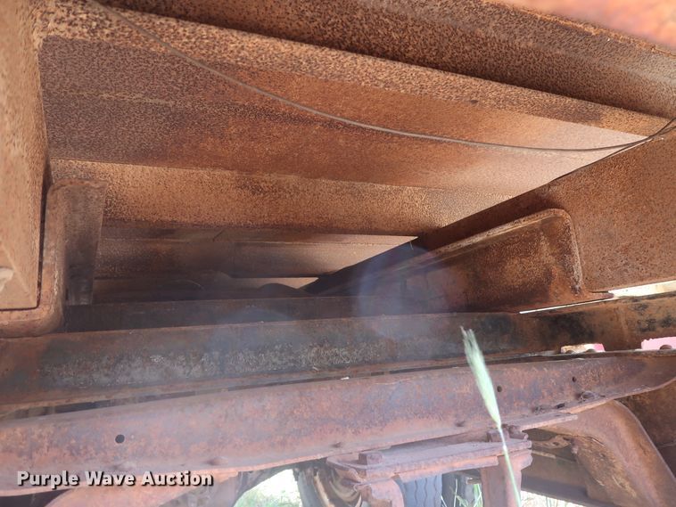 image for item GS9920 Mid-States Distributing Grain-Lock grain trailer