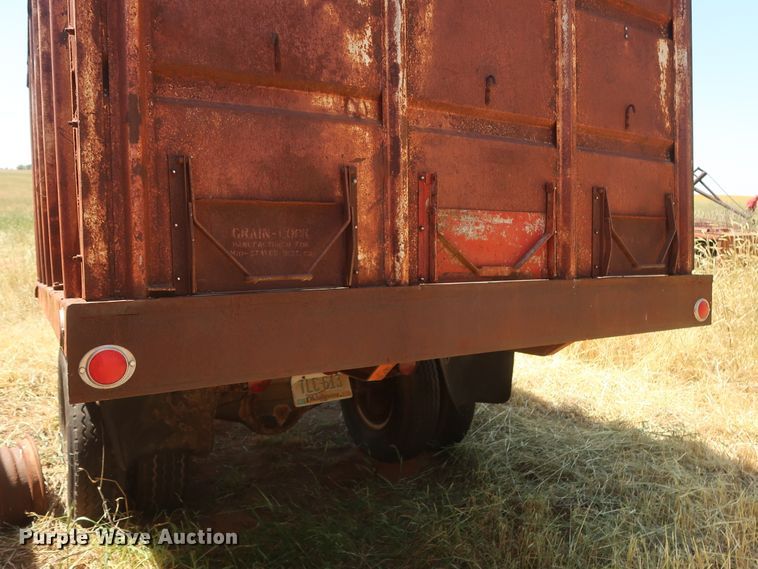 image for item GS9920 Mid-States Distributing Grain-Lock grain trailer