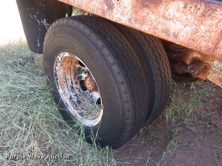 image for item GS9920 Mid-States Distributing Grain-Lock grain trailer