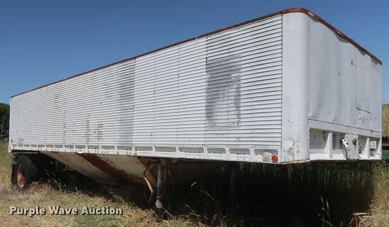 image for item GS9921 1968 Fruehauf Hobbs AD9-5000-27 single hopper bottom grain trailer
