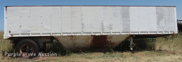 image for item GS9921 1968 Fruehauf Hobbs AD9-5000-27 single hopper bottom grain trailer