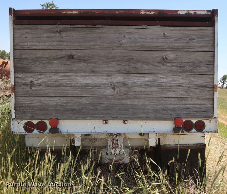 image for item GS9921 1968 Fruehauf Hobbs AD9-5000-27 single hopper bottom grain trailer