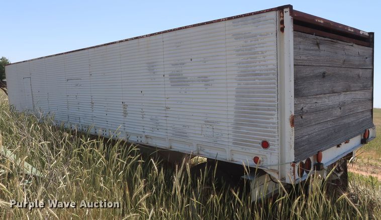 image for item GS9921 1968 Fruehauf Hobbs AD9-5000-27 single hopper bottom grain trailer