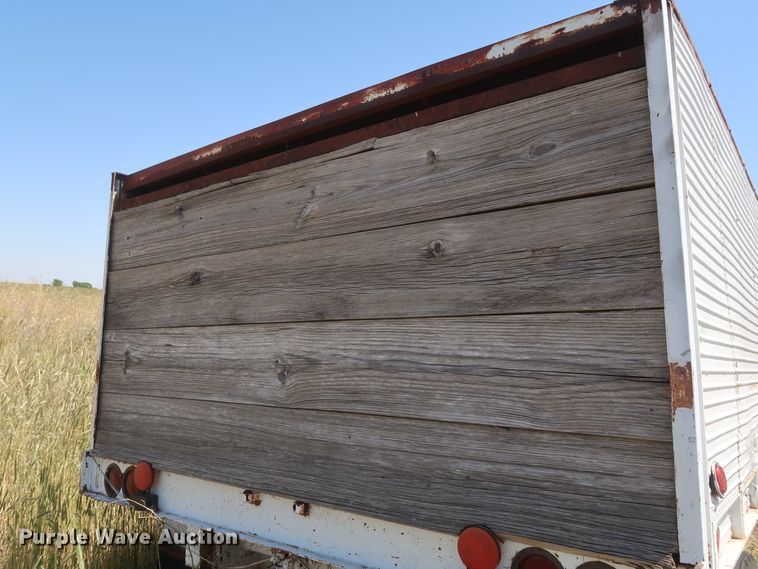 image for item GS9921 1968 Fruehauf Hobbs AD9-5000-27 single hopper bottom grain trailer