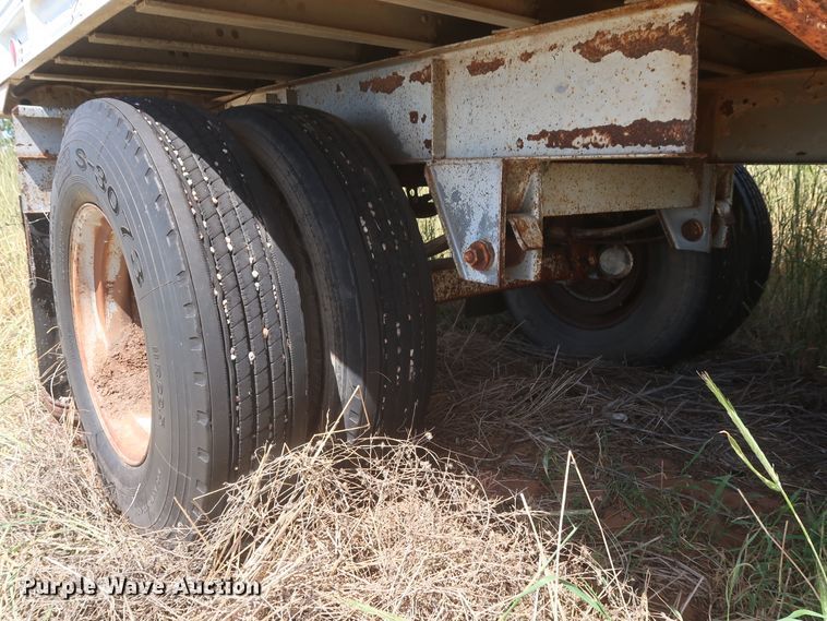 image for item GS9921 1968 Fruehauf Hobbs AD9-5000-27 single hopper bottom grain trailer