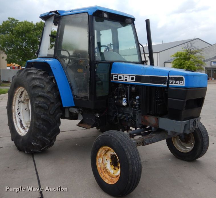 image for item GV9021 Ford 7740  tractor