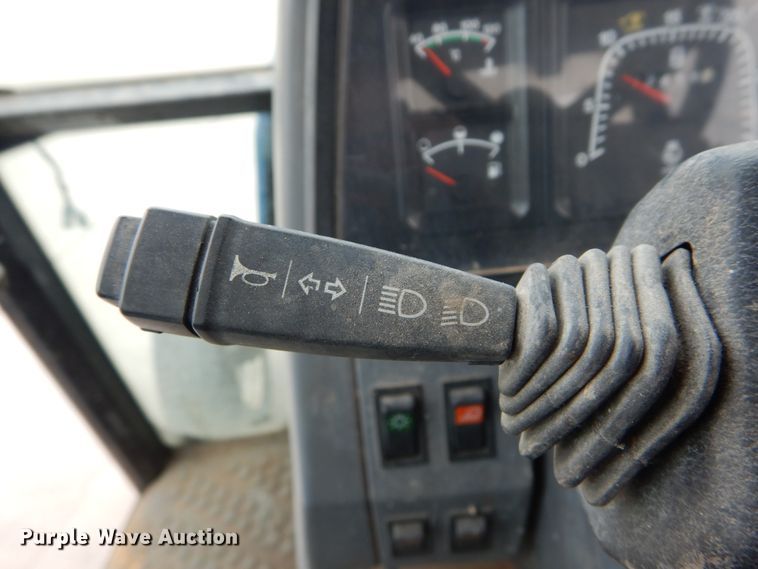 image for item GV9021 Ford 7740  tractor