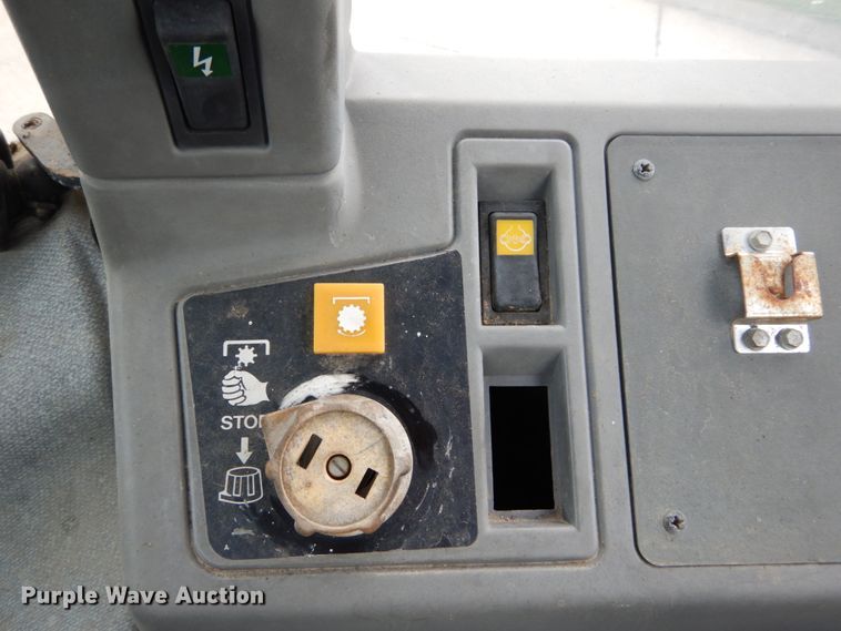 image for item GV9021 Ford 7740  tractor