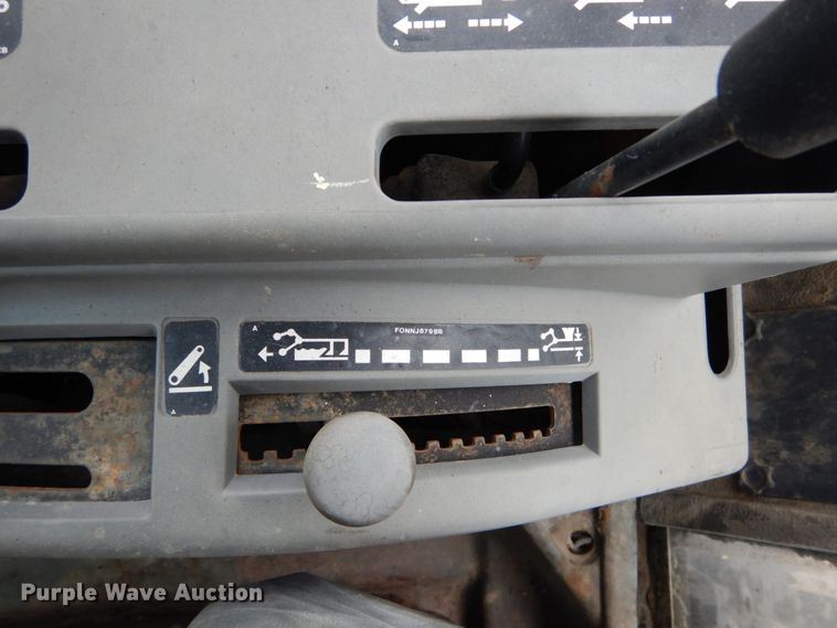 image for item GV9021 Ford 7740  tractor