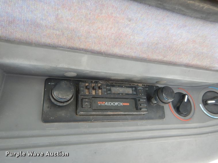 image for item GV9021 Ford 7740  tractor